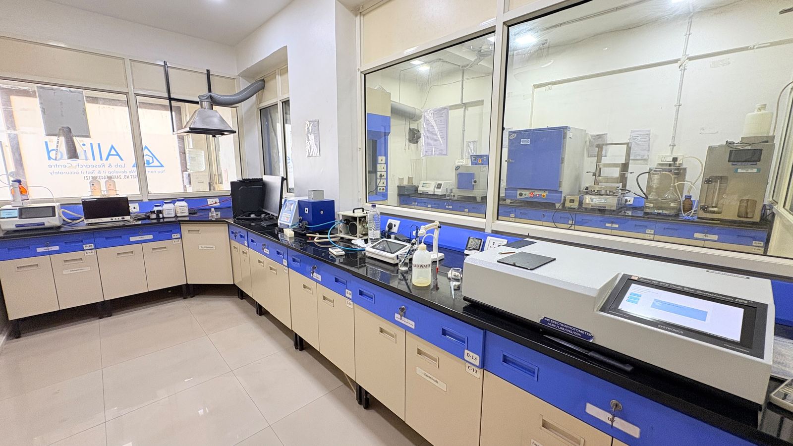 Laboratory equipment